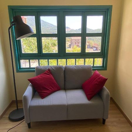 Cal Tofones, Baixos 2. Allotjament Turistic A Borredá Eksteriør billede